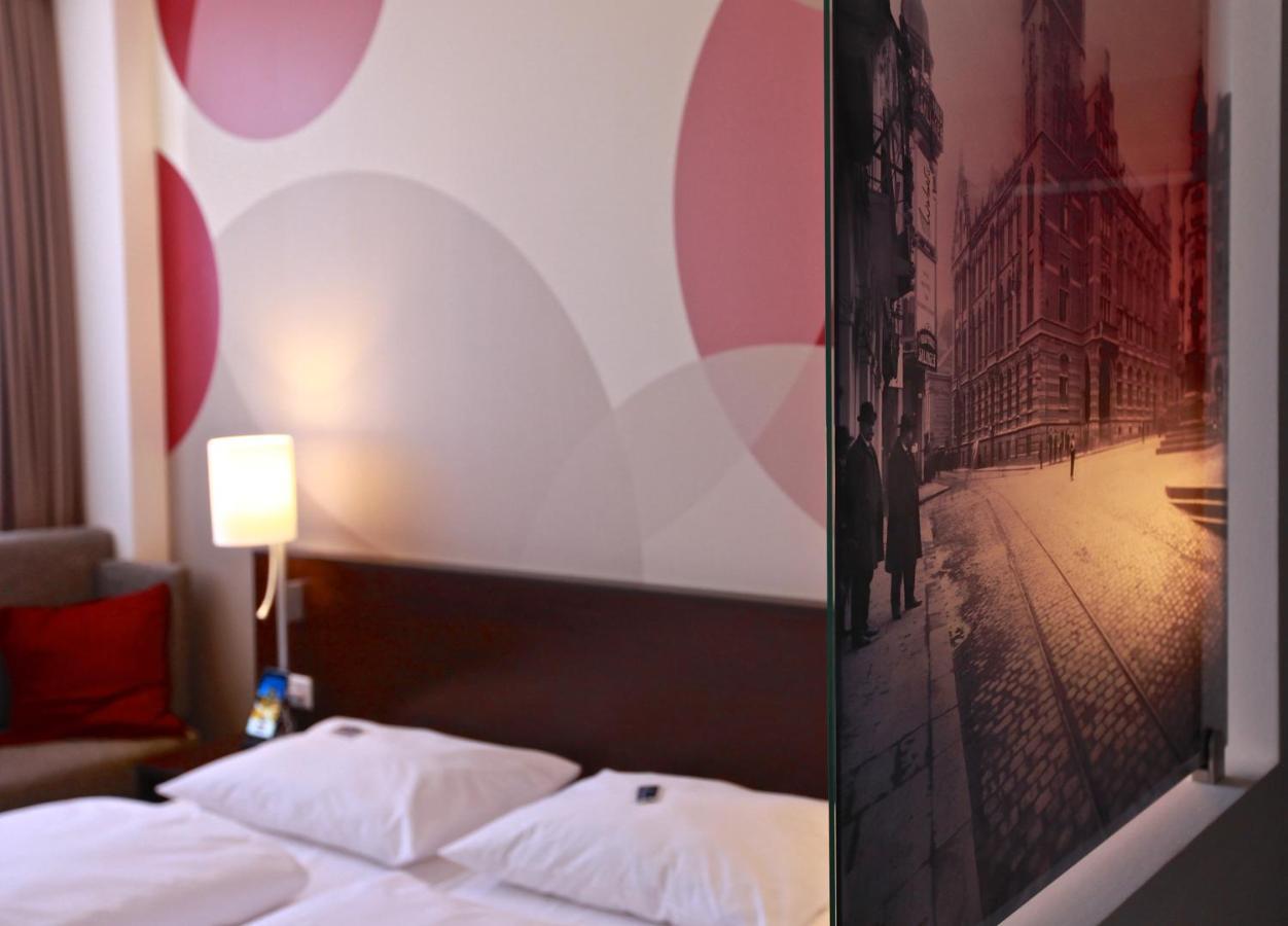Webers - Das Hotel Im Ruhrturm Essen Eksteriør billede