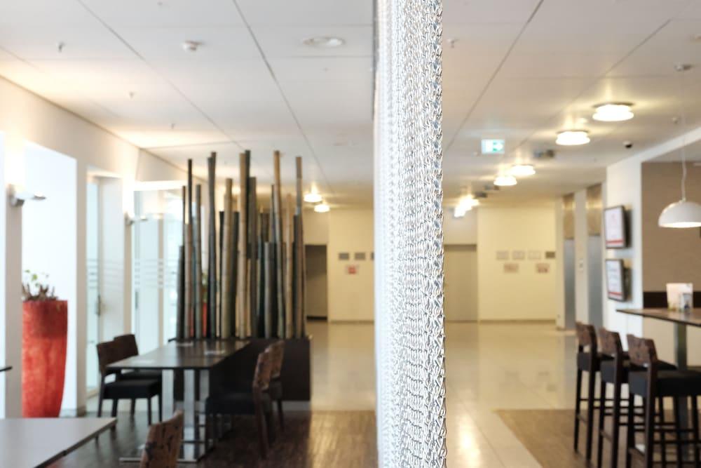 Webers - Das Hotel Im Ruhrturm Essen Eksteriør billede