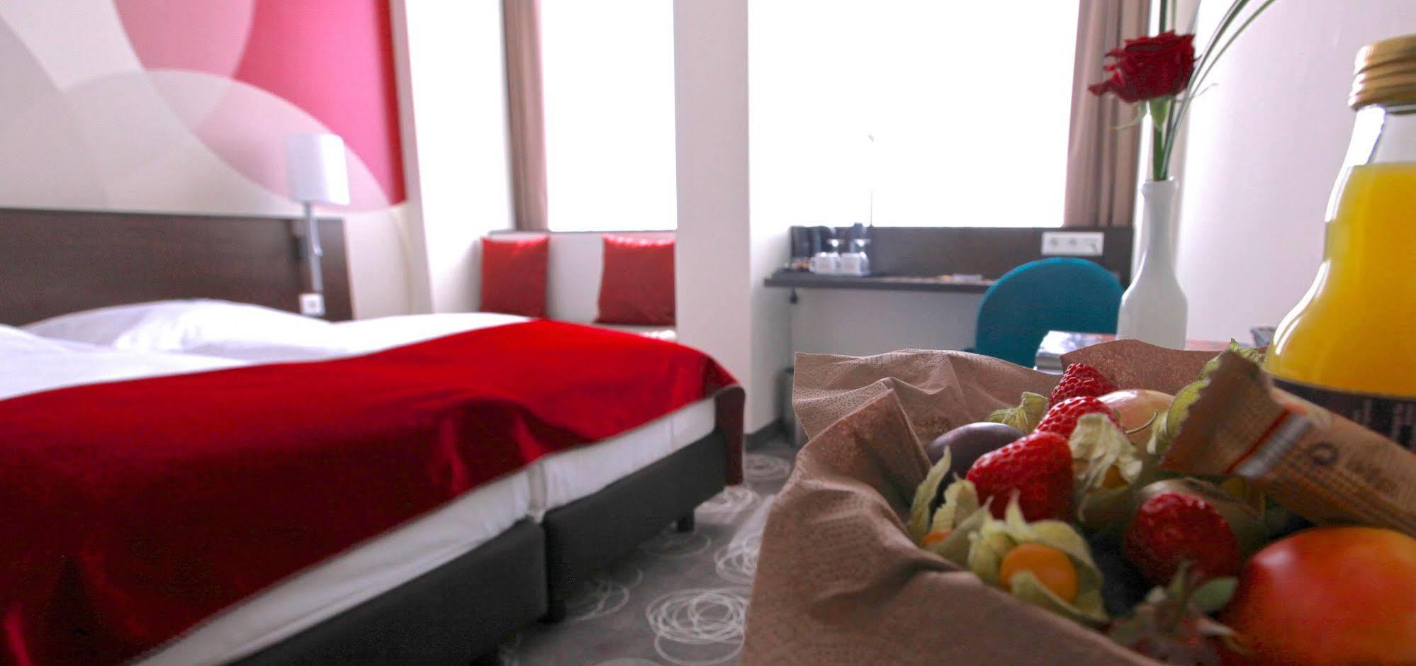 Webers - Das Hotel Im Ruhrturm Essen Eksteriør billede